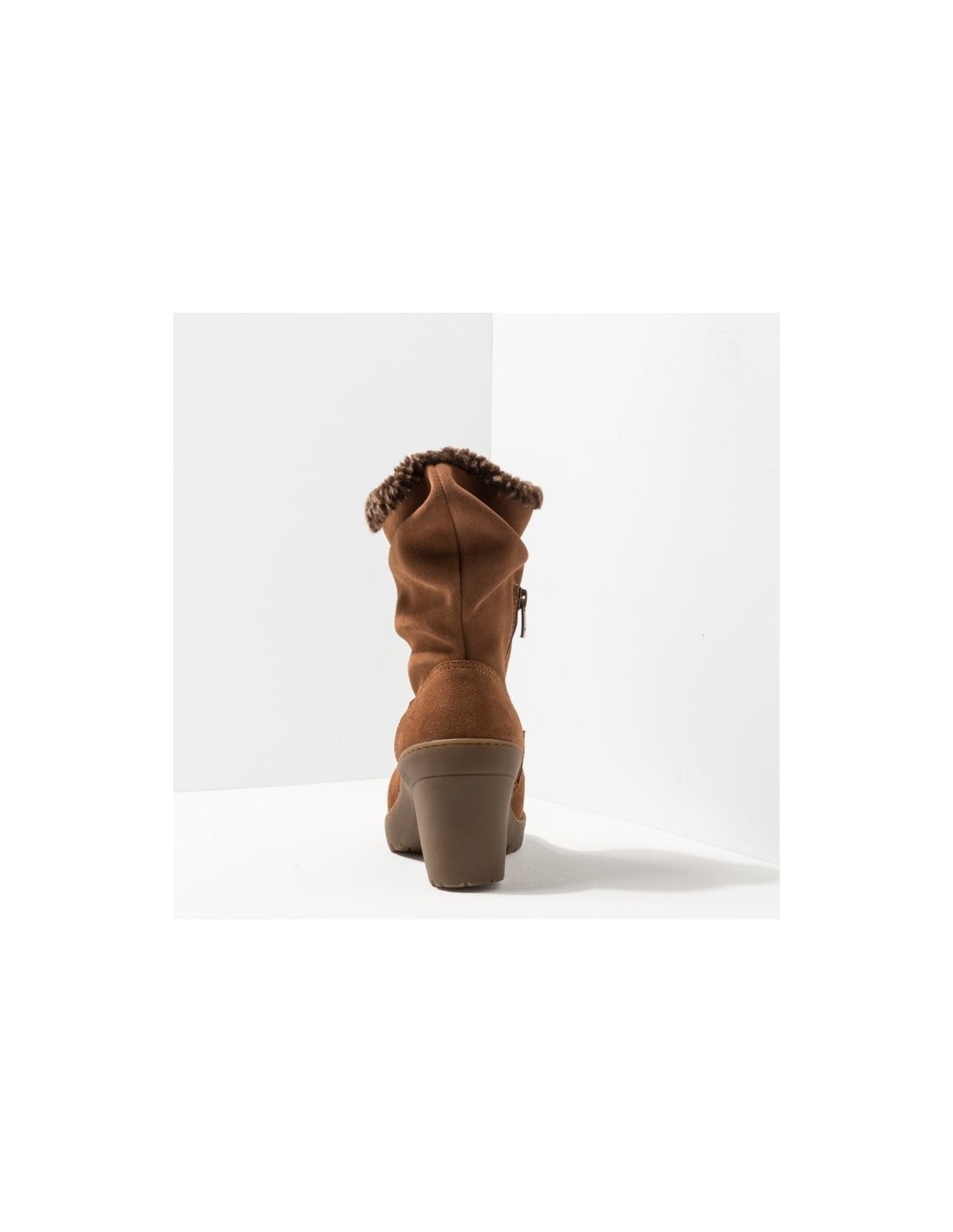 The art sales company botas