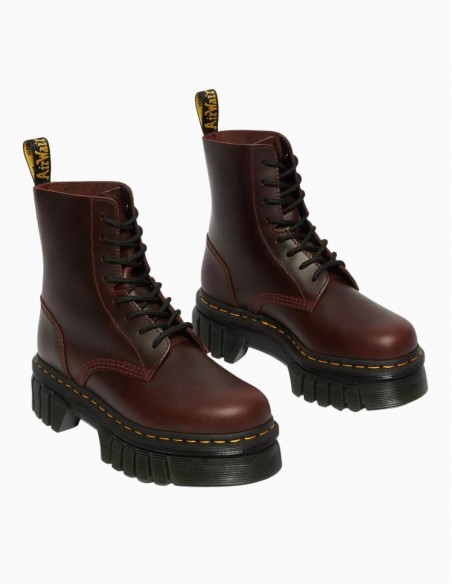 BOTAS DR. MARTENS CON PLATAFORMA AUDRICK EN...