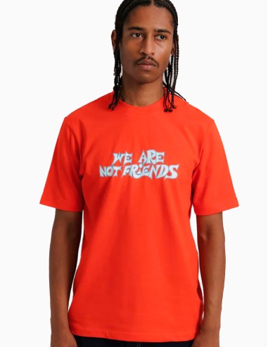 CAMISETA WE ARE NOT FRIENDS RED FREESTYLE