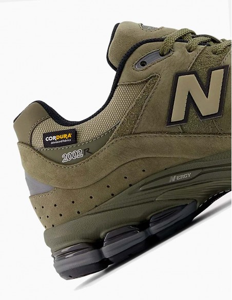 ZAPATILLAS NEW BALANCE 2002R X CORDURA "DARK CAMO"