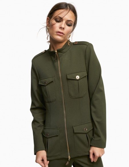 CHAQUETA LOLA CASADEMUNT CON CREMALLERA VERDE