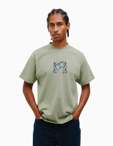 CAMISETA WE ARE NOT FRIENDS CLEARLY GREEN