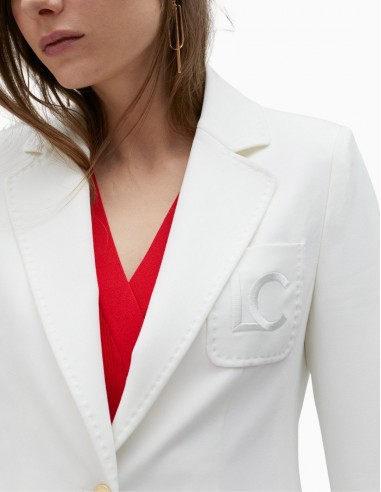 AMERICANA LOLA CASADEMUNT CON BORDADO BLANCA