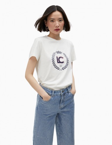 CAMISETA LOLA CASADEMUNT LOGO ESCUDO BLANCA