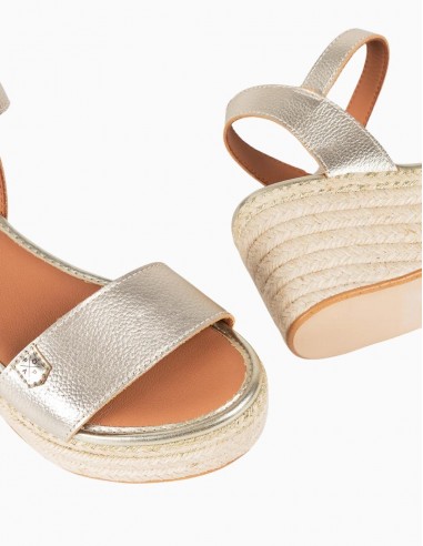 SANDALIAS POPA CUÑA ARAMBOL PIEL PLATEADO